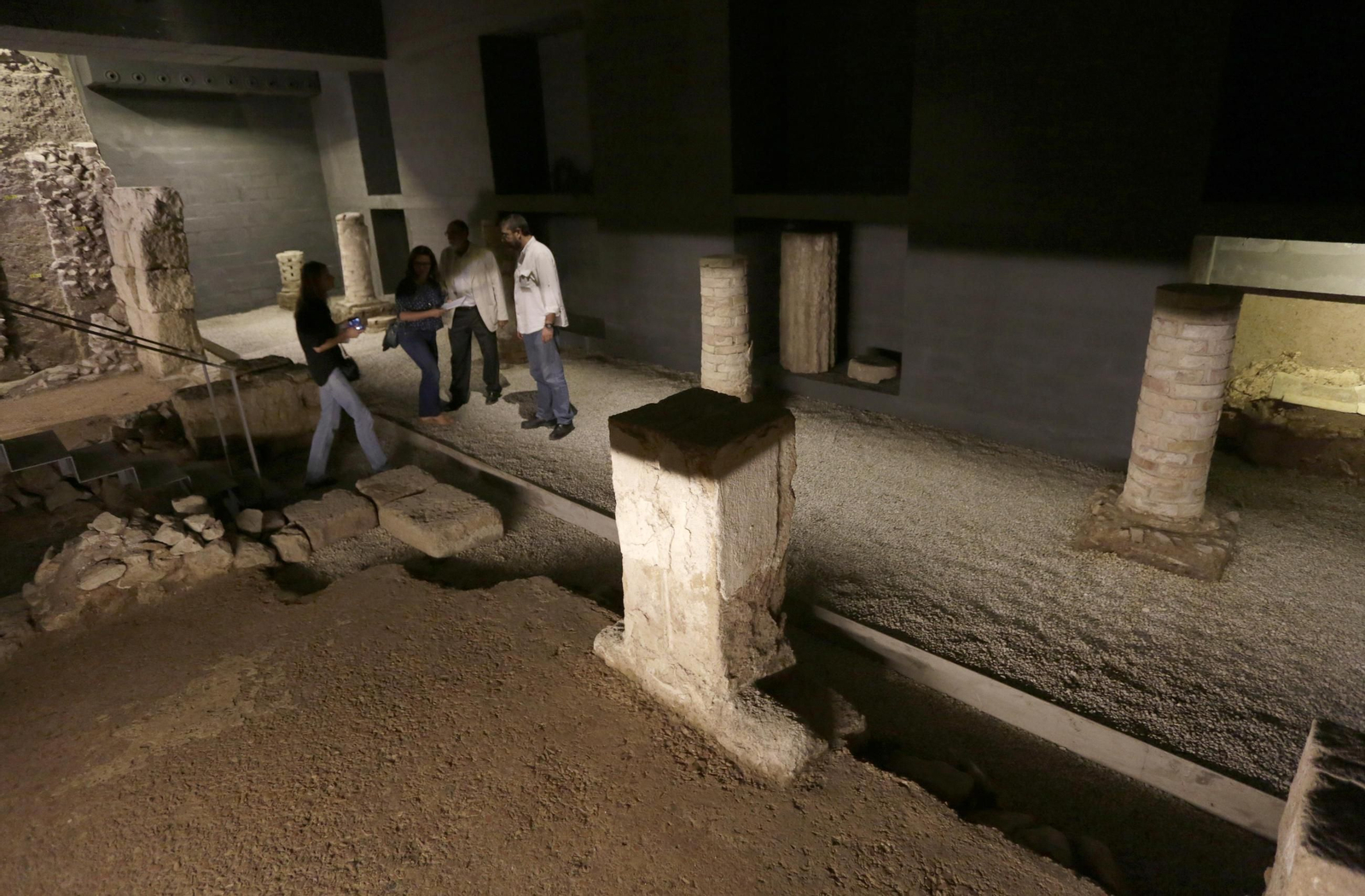 Los restos arqueológicos de la cripta del Patio de Banderas.