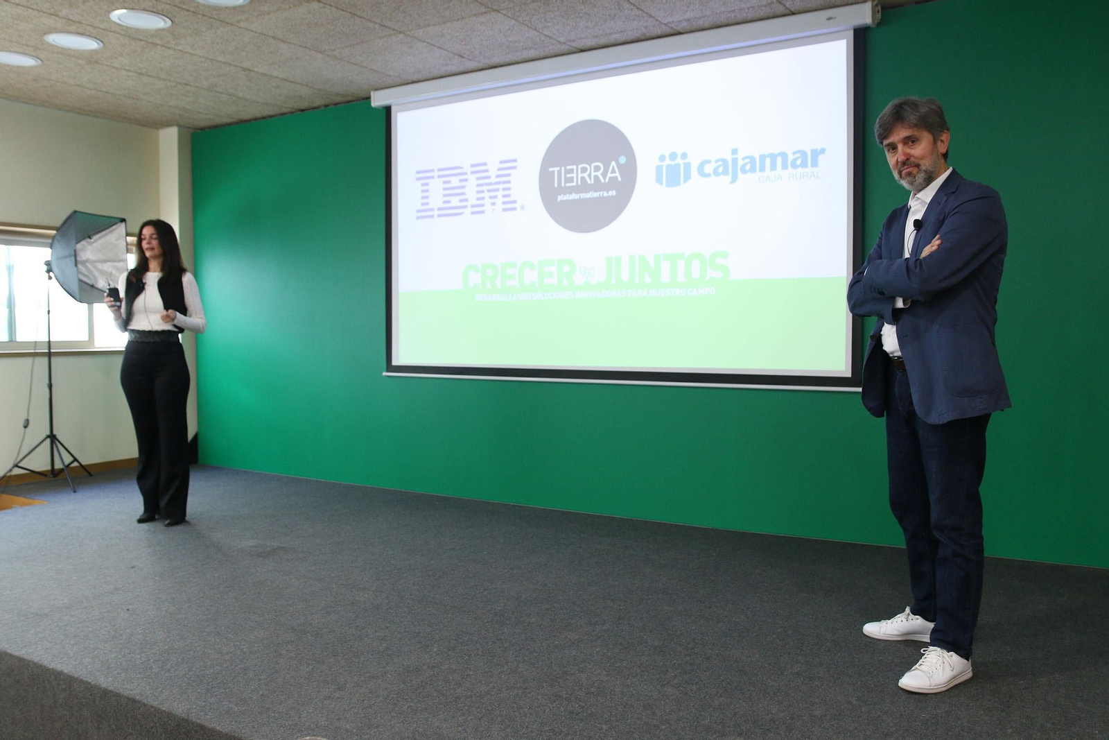 Fotogalería de la presentación de Plataforma Tierra, de Cajamar e IBM