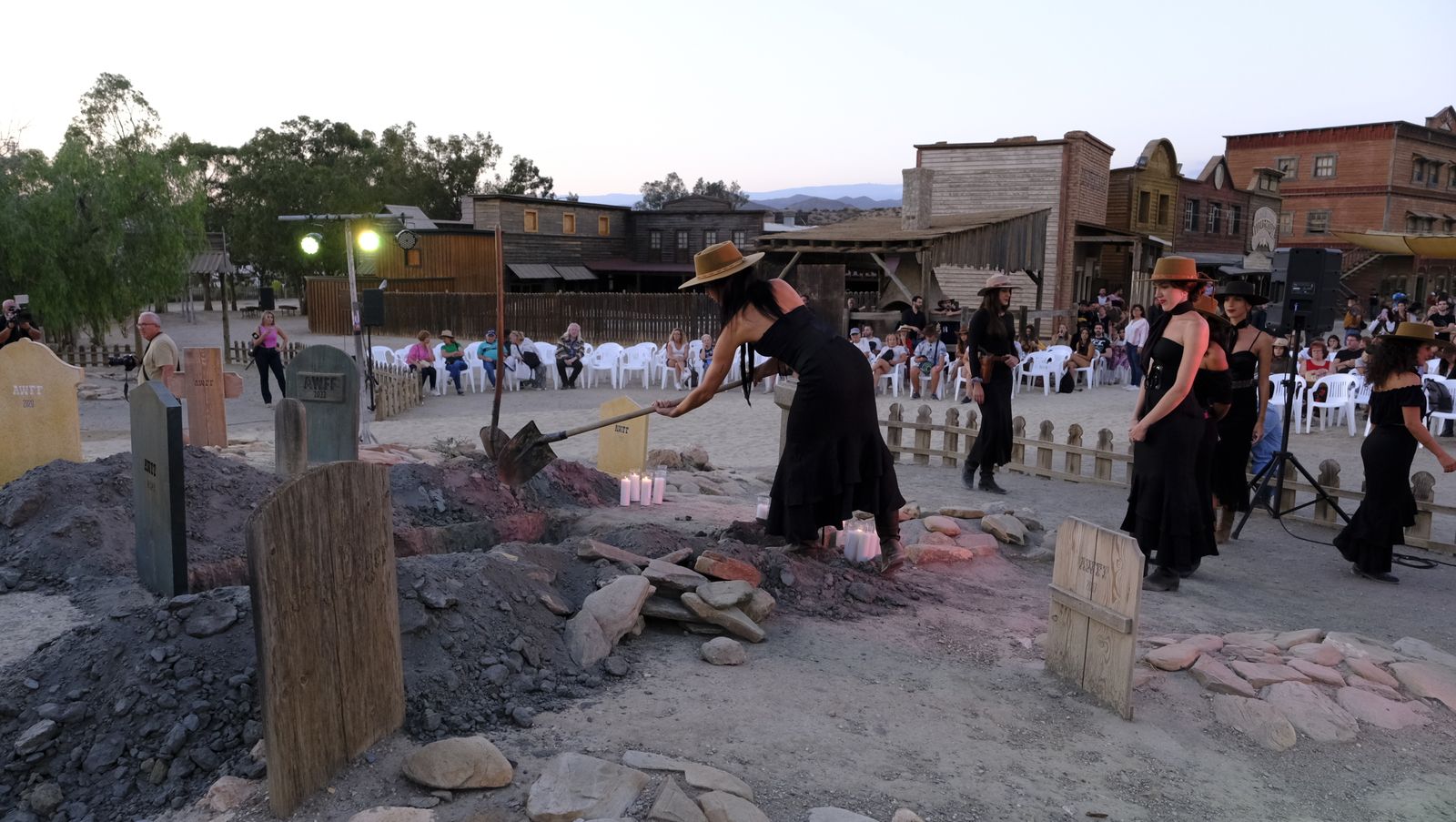 Imágenes de la inauguración del Almería Western Film Festival, en Tabernas