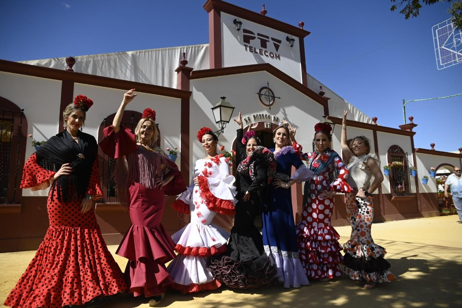 La Bodega de PTV. Mejor portada Un recorrido en imágenes por las casetas ganadoras de la Feria de Córdoba