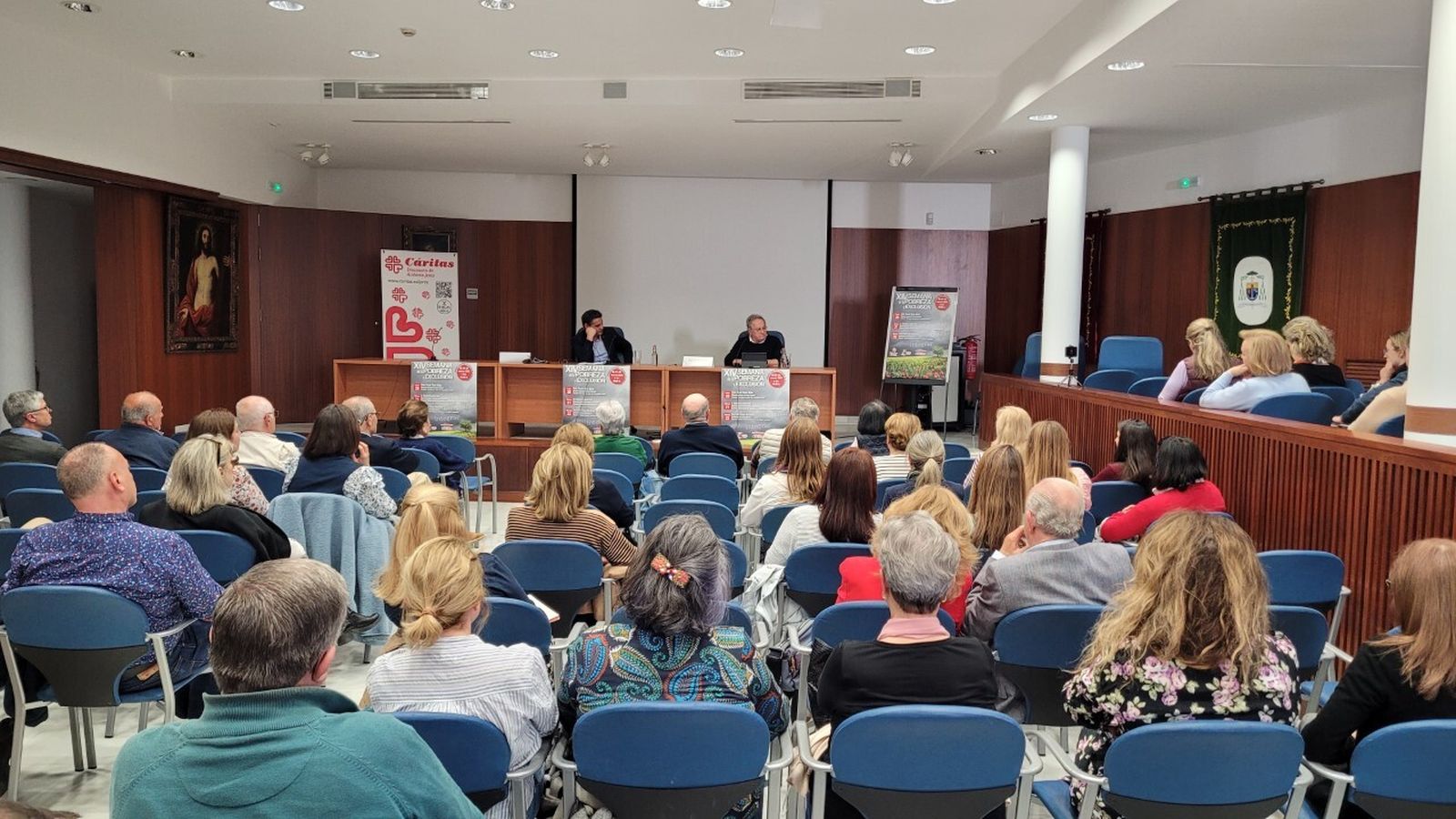 Conferencia de Felipe Ortuno por la Semana de la Pobreza de Cáritas en Jerez.