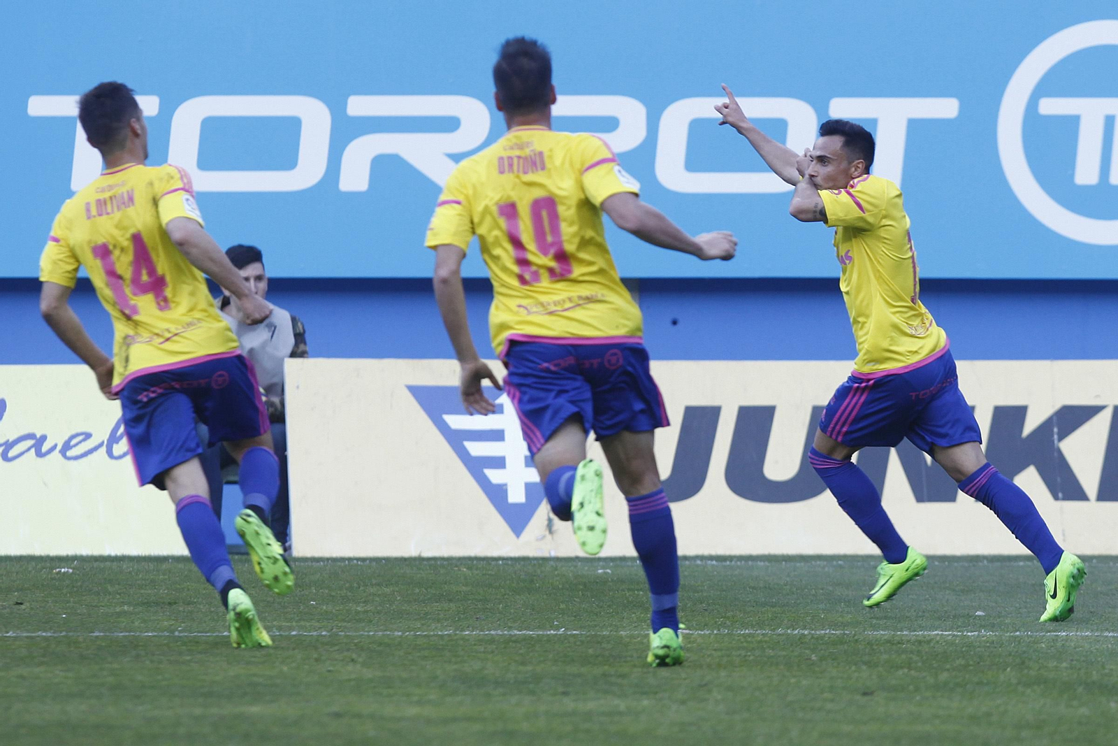 Las imágenes del Cádiz-Rayo Vallecano
