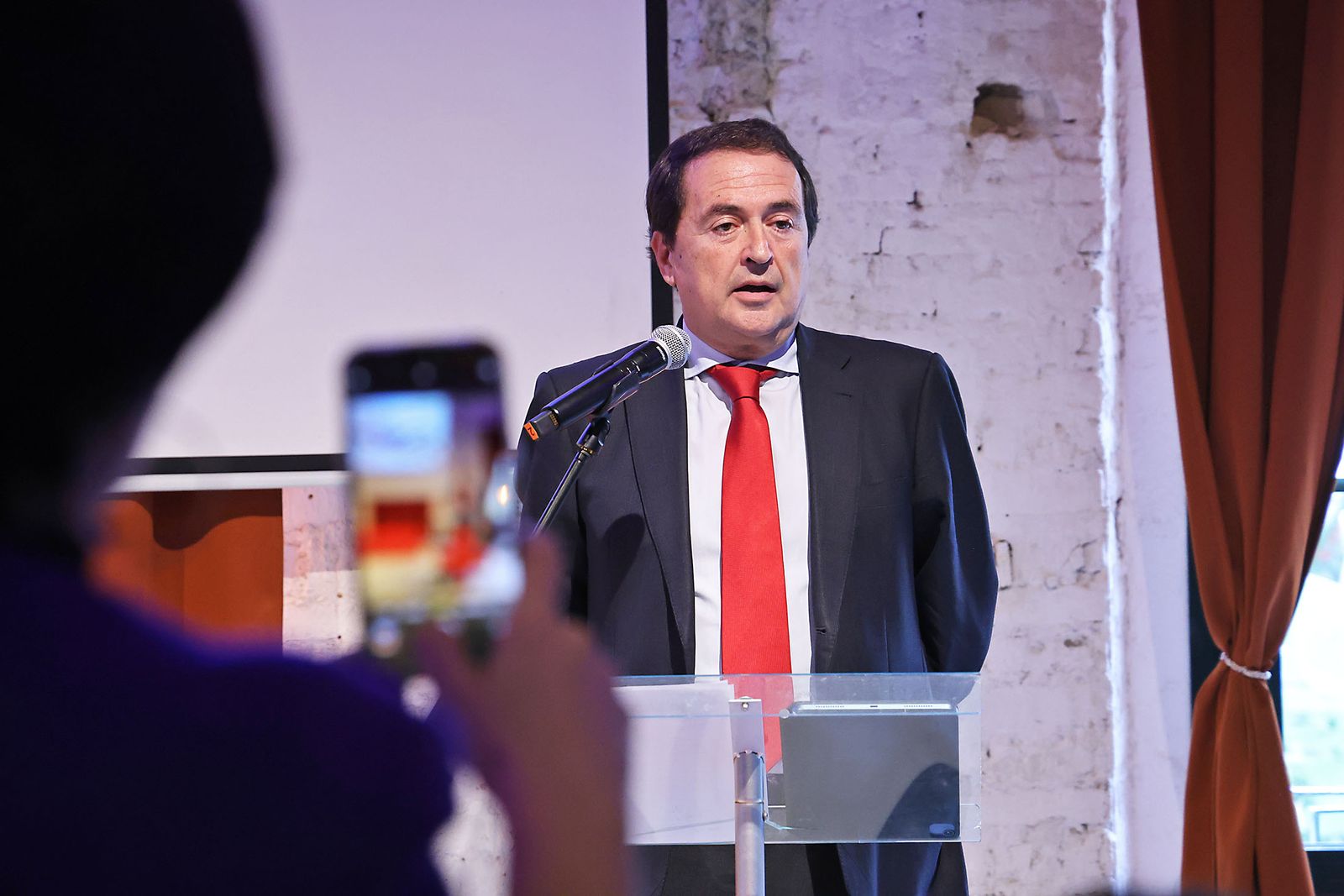 Fotografías del acto de reconocimiento de Cruz Roja a empresas y entidades