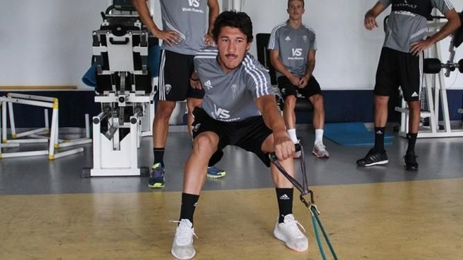 Espino fue uno de los tres jugadores del Cádiz expulsados en el partido contra el Alcorcón.