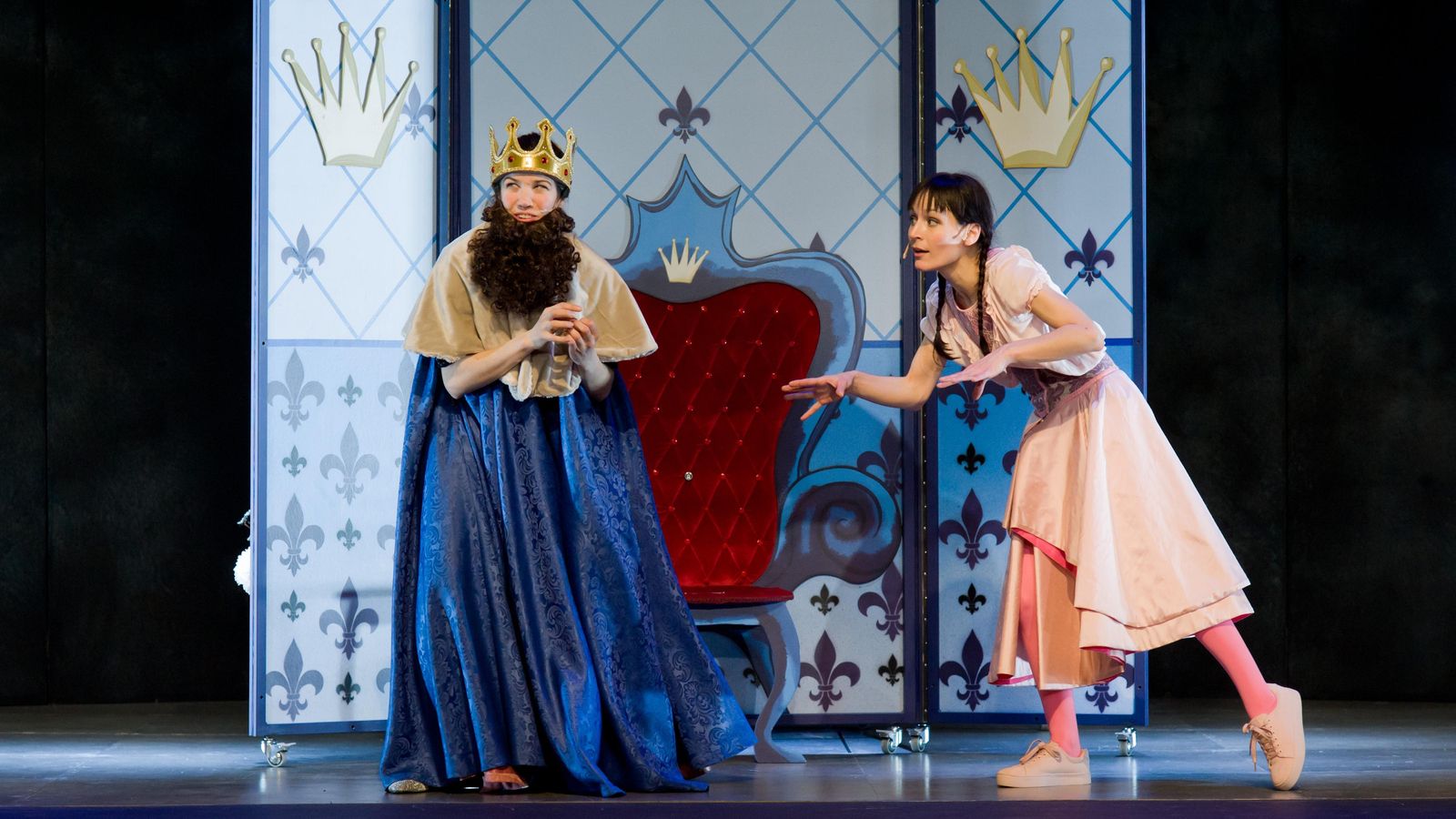 '¿Hay algo más aburrido que ser una princesa rosa?'