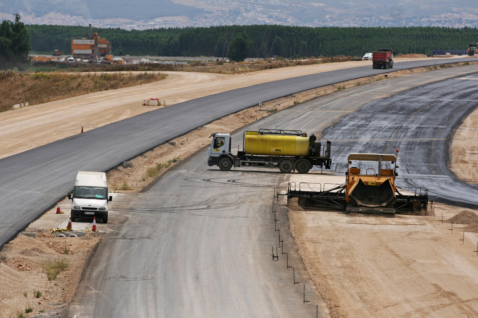 Aspecto de las obras del tramo Atarfe-Pinos Puente de la GR-43 Aspecto de las obras del tramo Atarfe-Pinos Puente de la GR-43