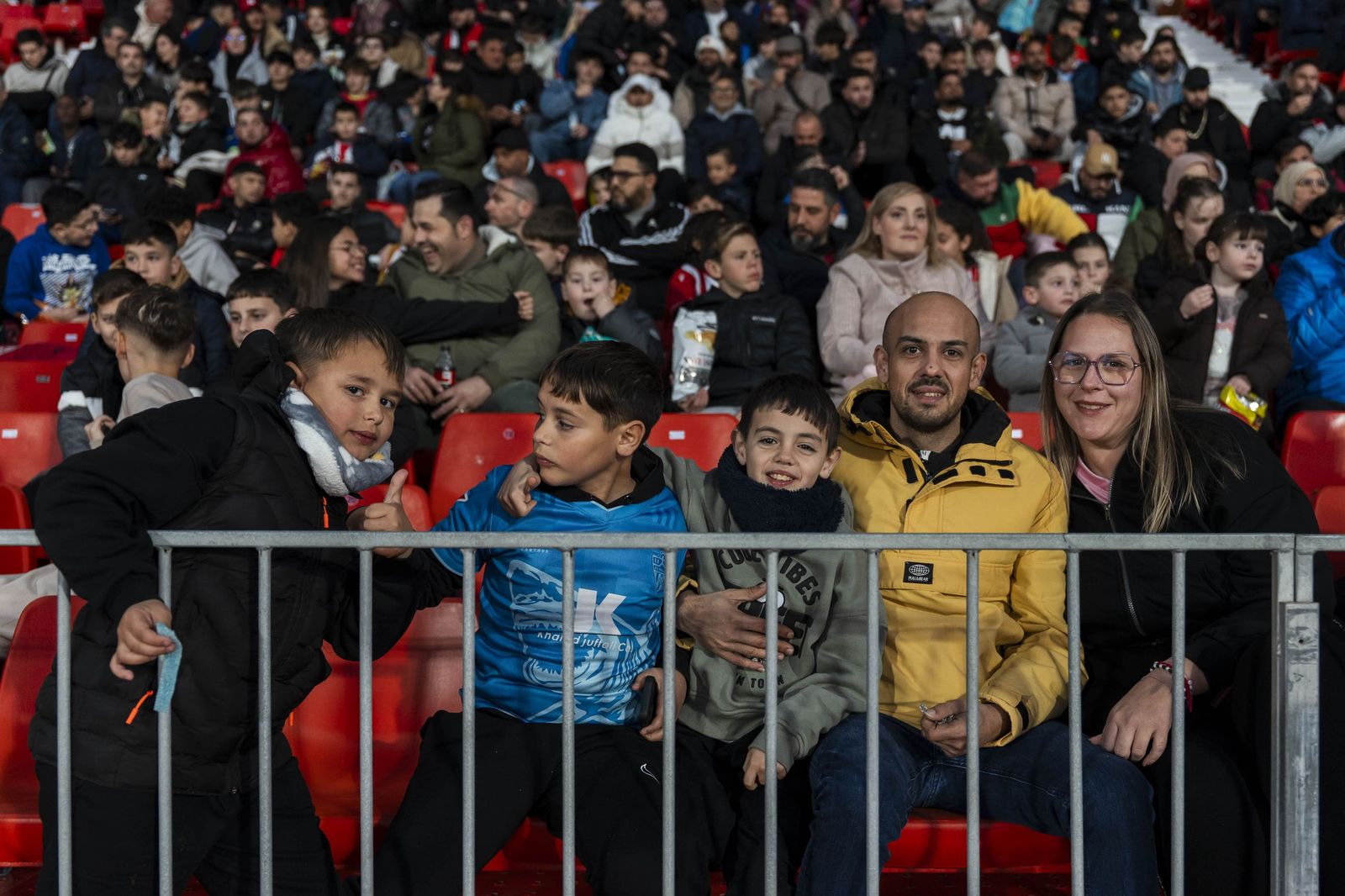 Fotogalería del partido homenaje a Guillermo Blanes entre los veteranos de la UD Almería y el FC Barcelona