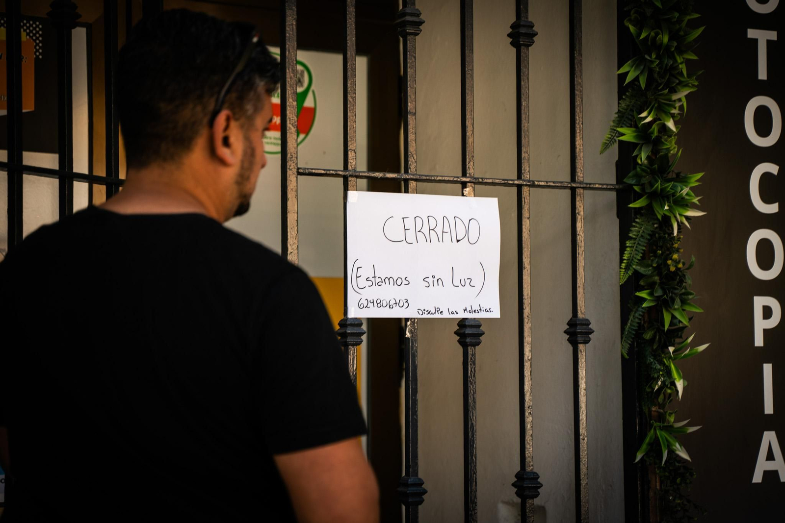 Así se vivió el apagón en las calles de Huelva, en imágenes