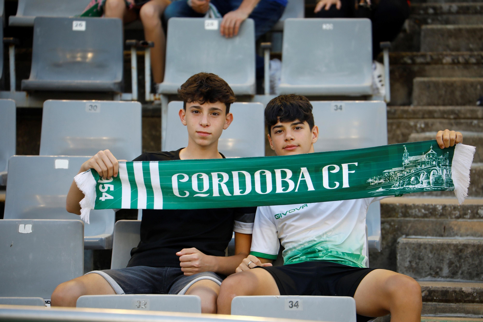 Las mejores fotos del ambiente en el Córdoba CF - Racing Ferrol