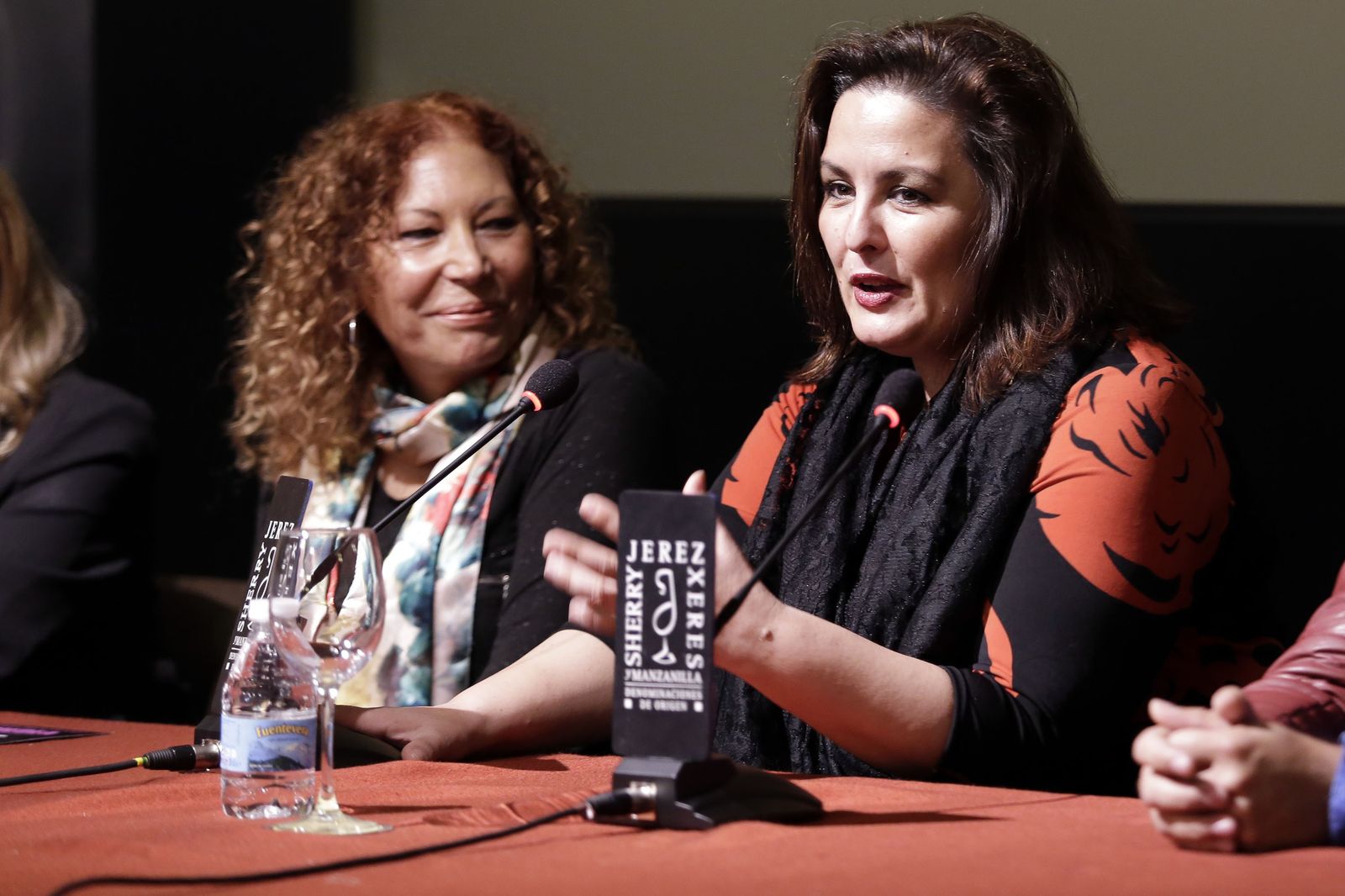 María del Mar Moreno y Pilar Távora, en la rueda de prensa de ayer.