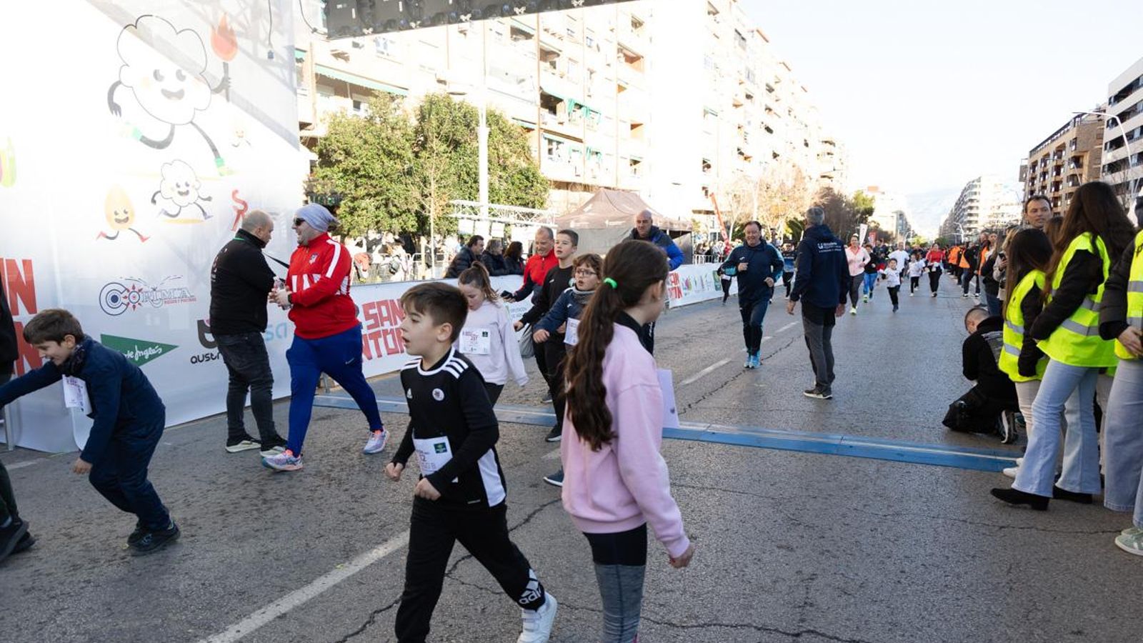 En imágenes: Los niños y niñas de los colegios de Jaén, protagonistas de la San Antón Escolar