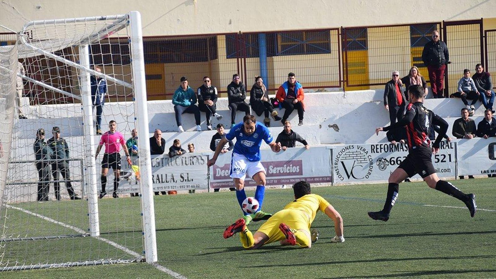Javi Tamayo, en el momento de marcar el 0-1.