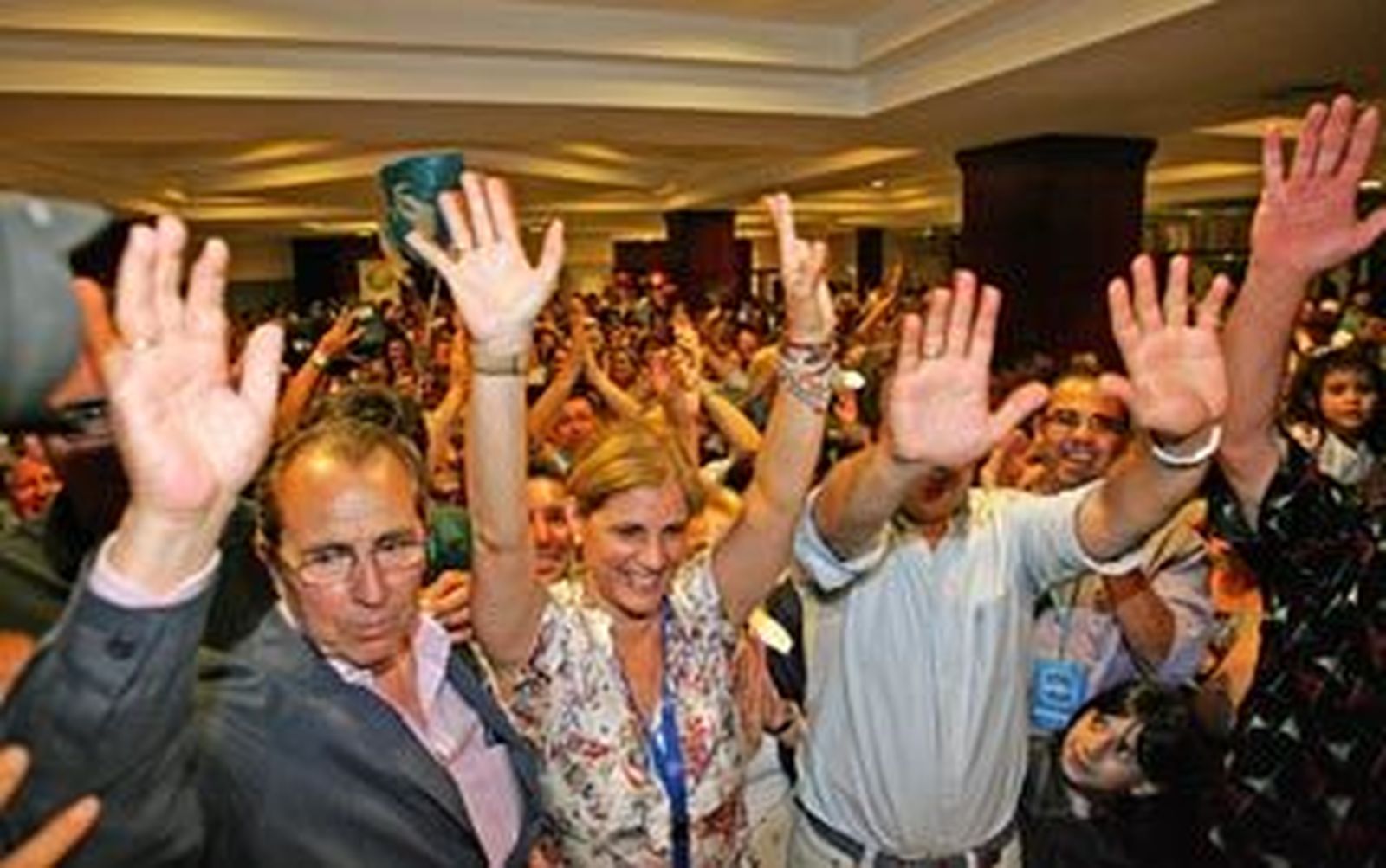 El PP de Pelayo arrasa y hunde al PSOE de Sánchez