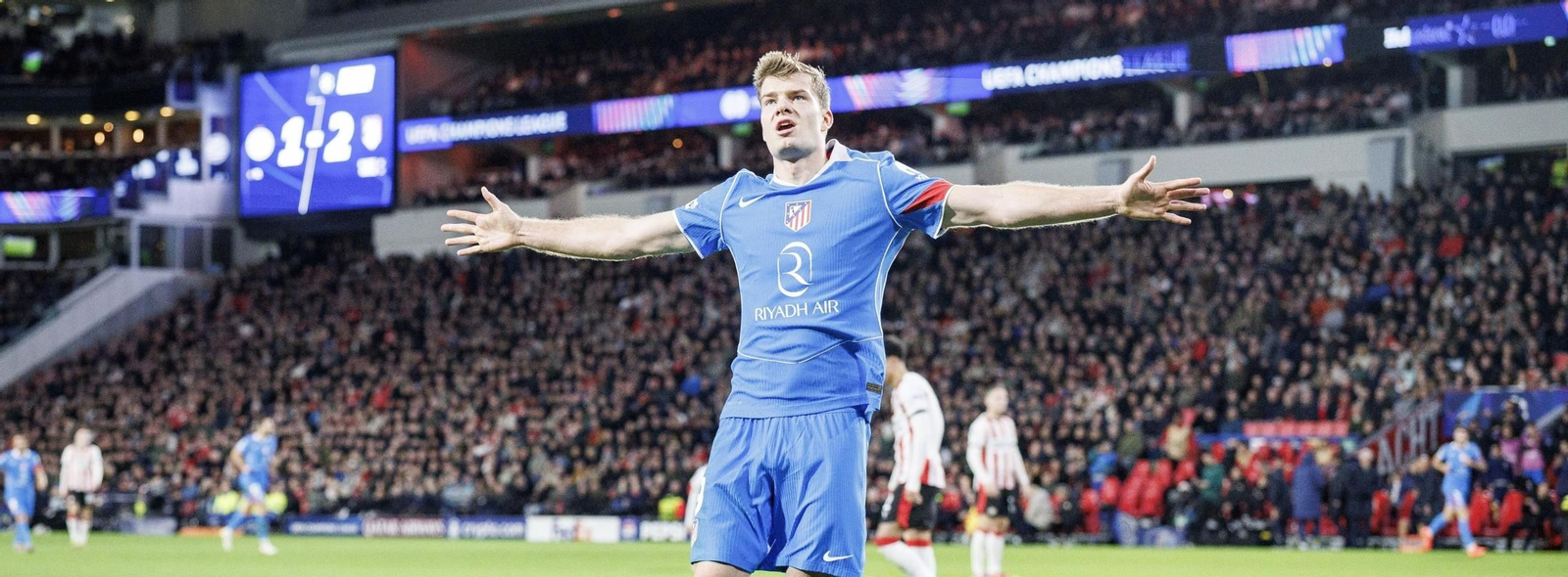 Sorloth celebra su gol contra el PSV.