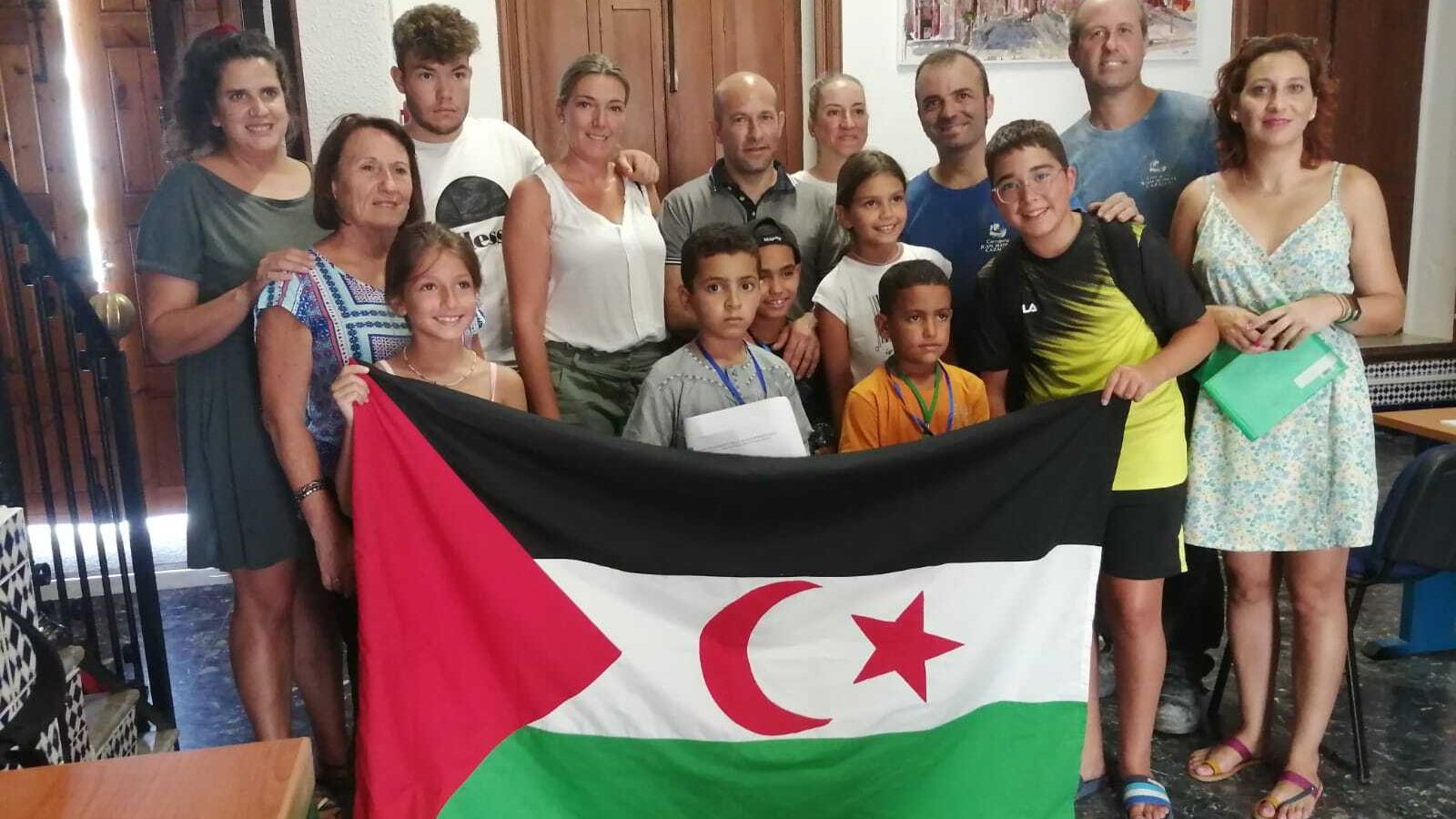 Los menores saharauis fueron también recibidos en Bornos.