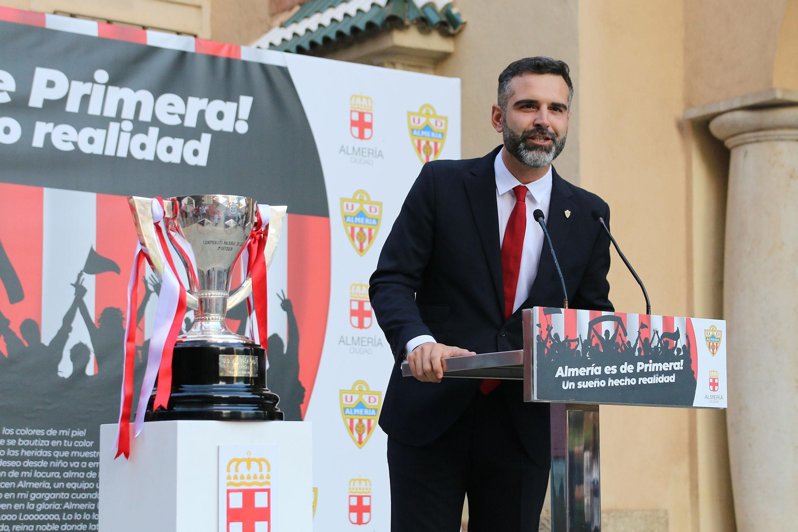 Las imágenes de la rúa de la UD Almería