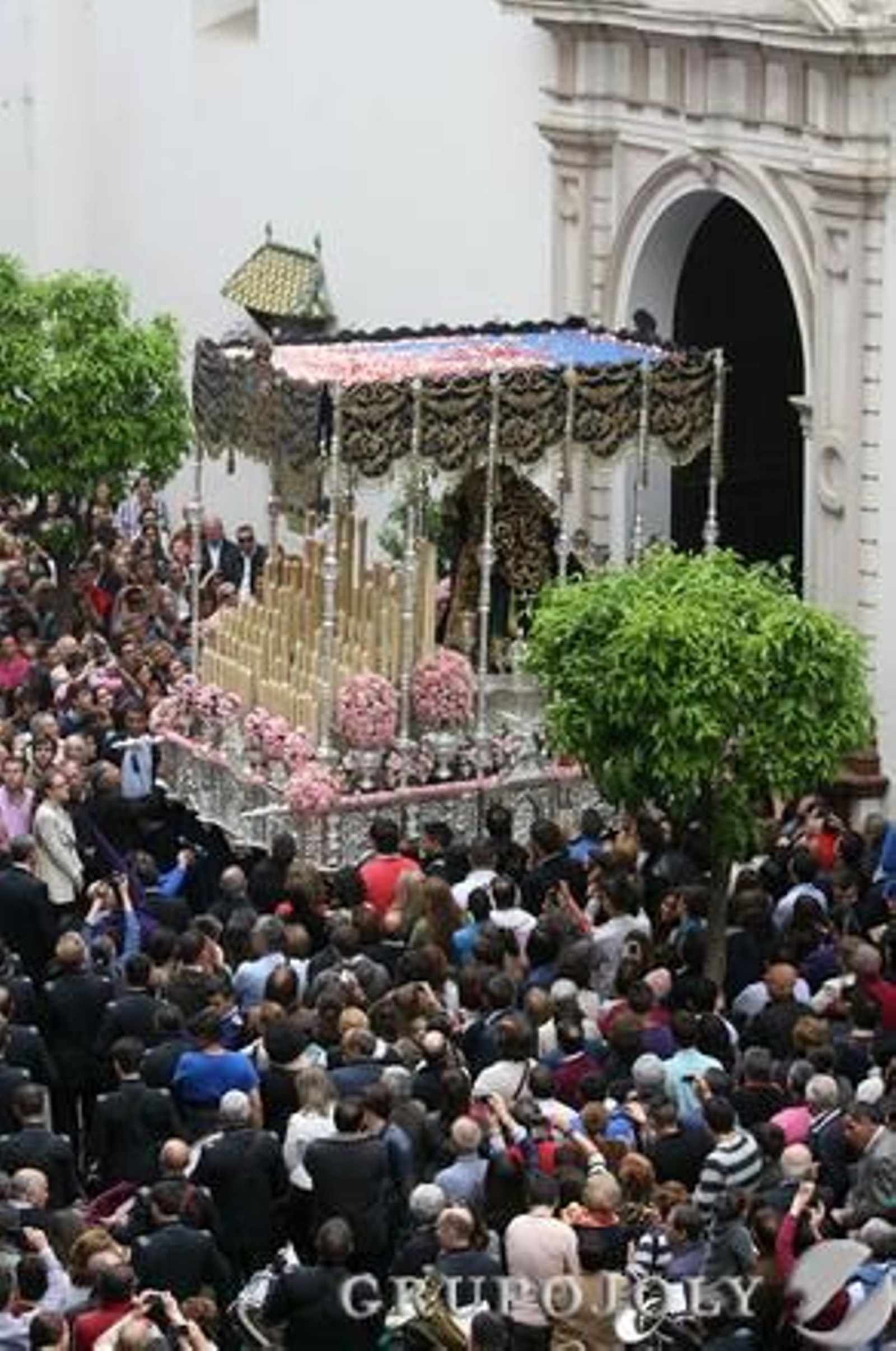 La Hermandad del Nazareno.

Foto: Josue Correa/Alberto Dominguez