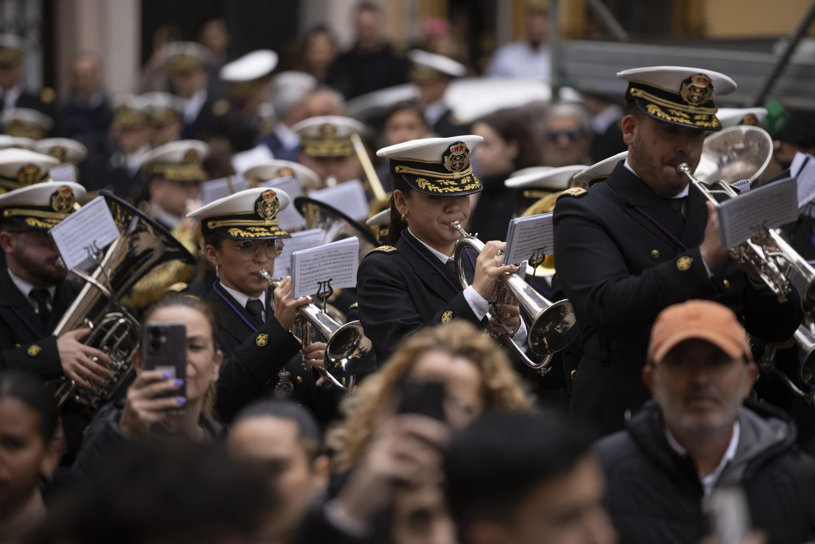 Las mejores imágenes del Miércoles Santo en Huelva: Hermandad de la Victoria