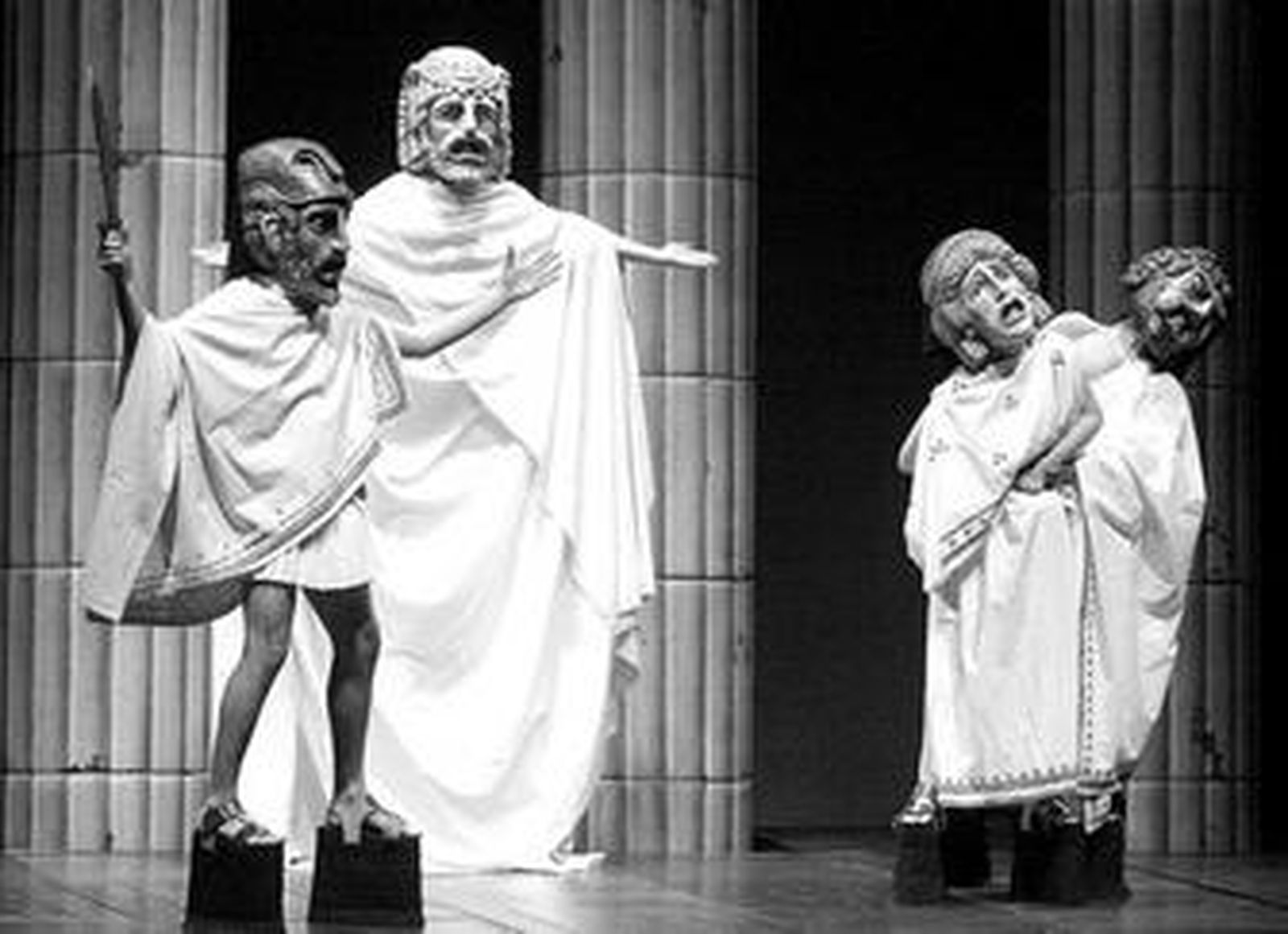 Els Comediants hará parada en Aracena con el 'Tren de los sueños'