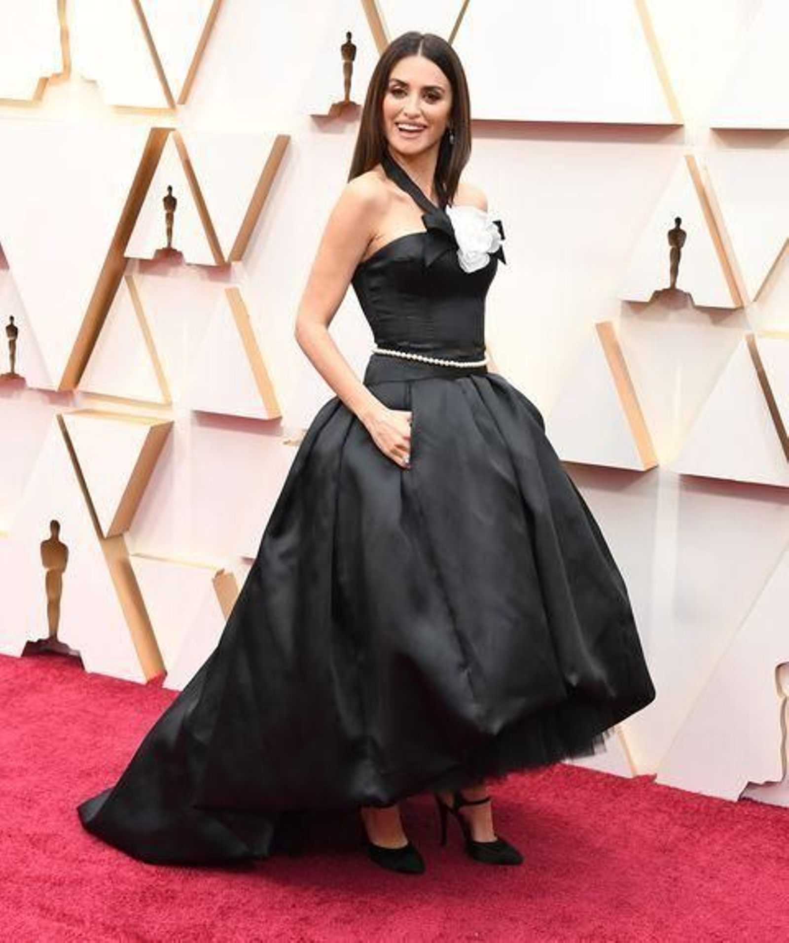 Penélope Cruz, con un Chanel negro.