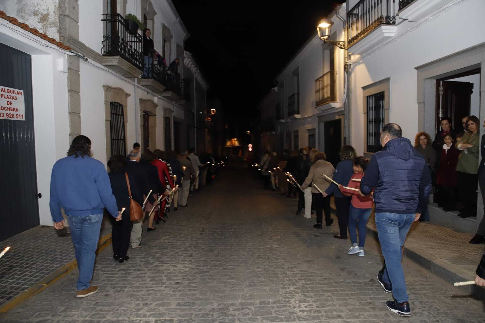 Viernes santo en Villanueva de Córdoba: la procesión de la Soledad en imágenes