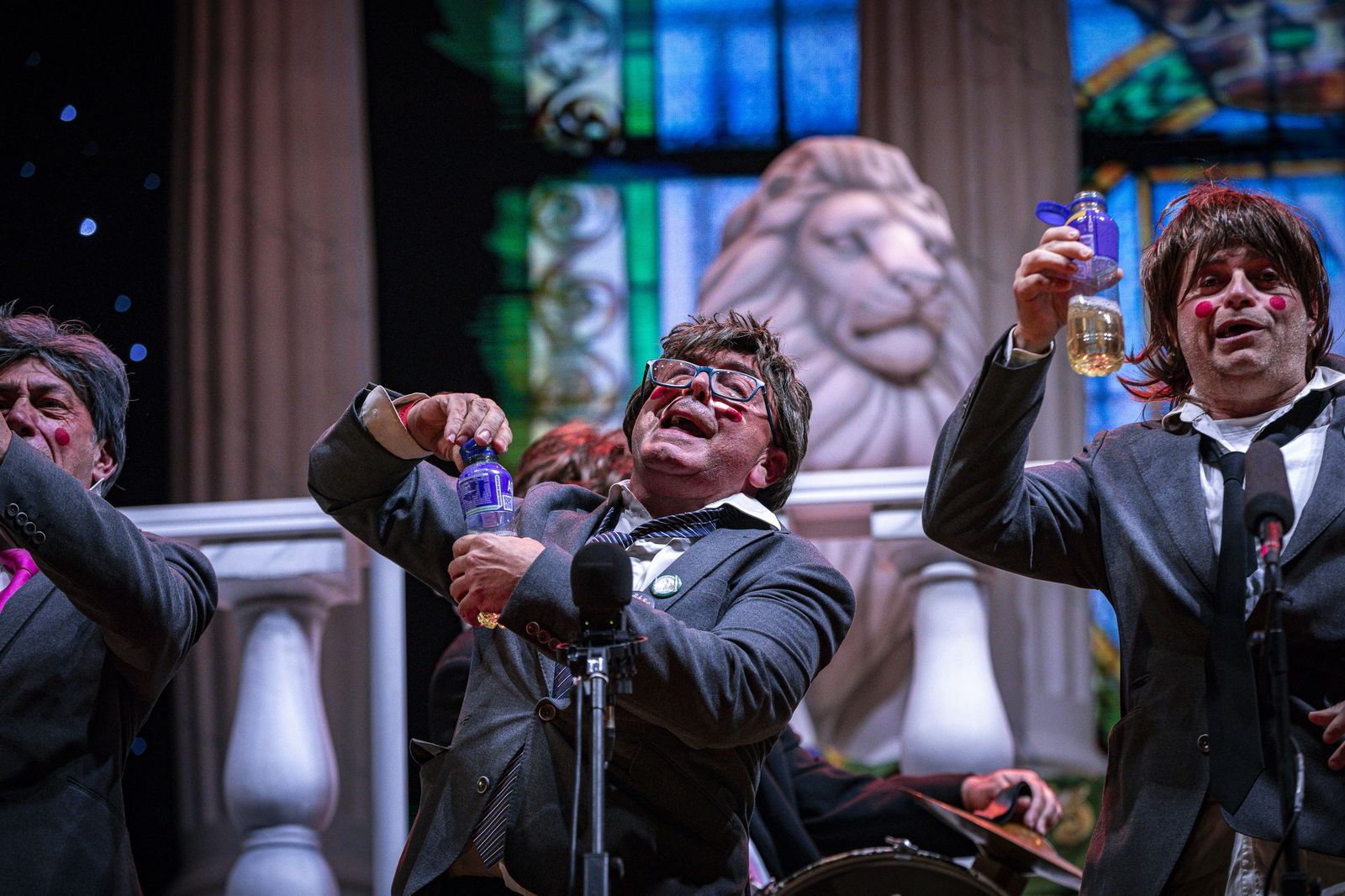 Las imágenes del pregón y la boda de Manu Sánchez en el Carnaval de Cádiz 2026