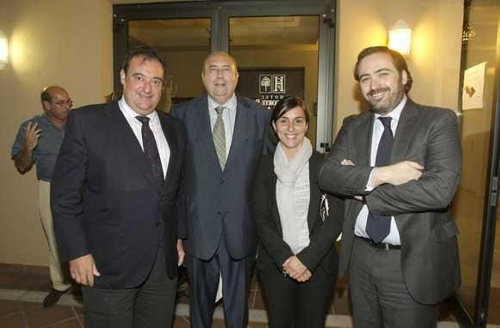 Tomás Valiente (Grupo Joly), Barroso y Puigdengolas (Cepsa) y Alberto Grimaldi

Foto: Erasmo Fenoy