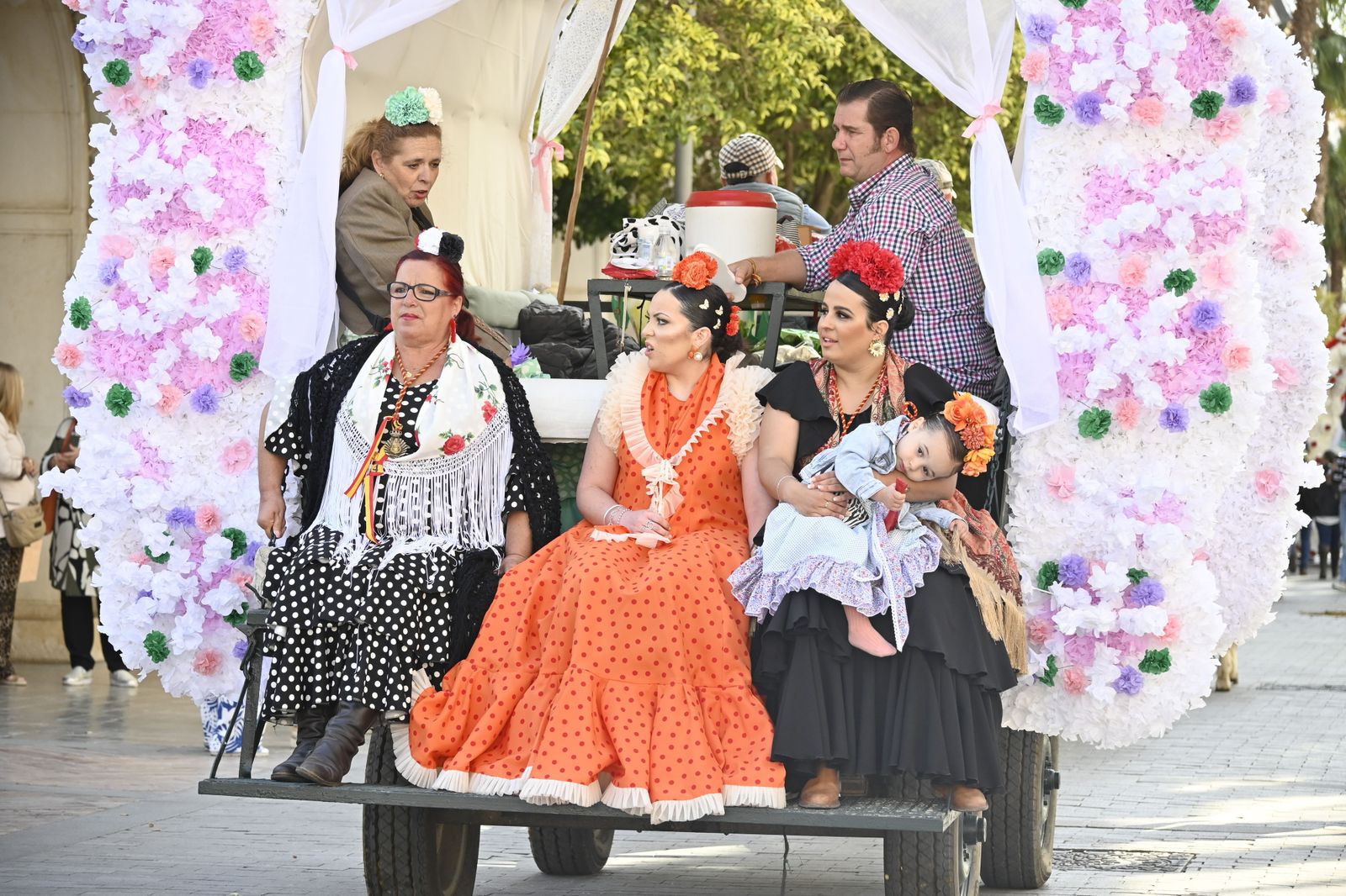 El Rocío 2024: las mejores imágenes de la salida de Emigrantes