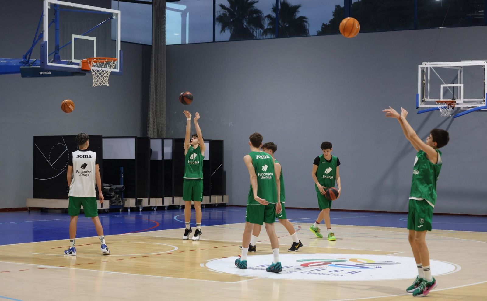 Ilusión, sonrisas y nervios en el Unicaja antes de la Minicopa