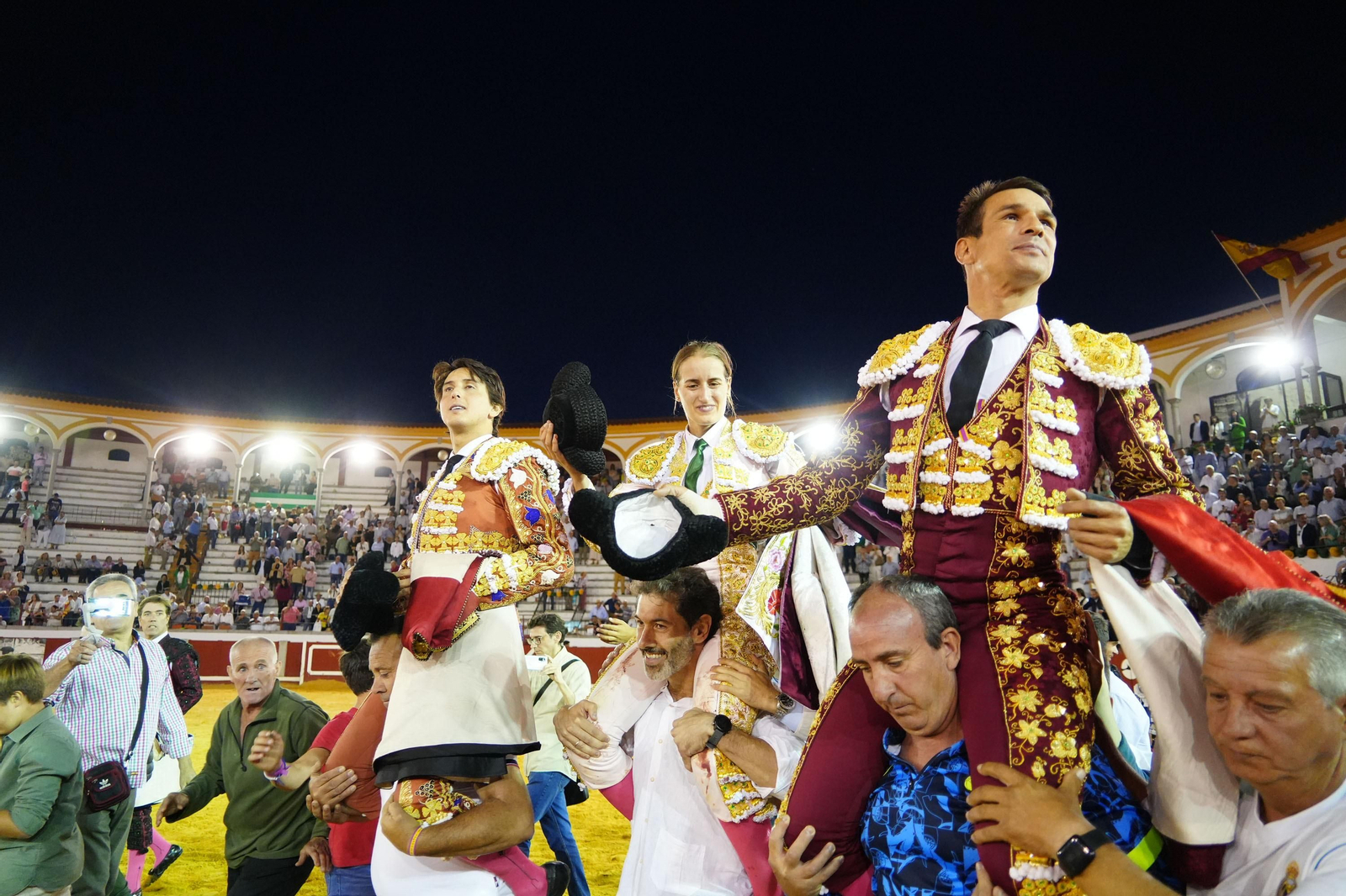 El triunfo de Rocío Romero, Manzanares y Roca Rey en la plaza de toros Pozoblanco, en imágenes