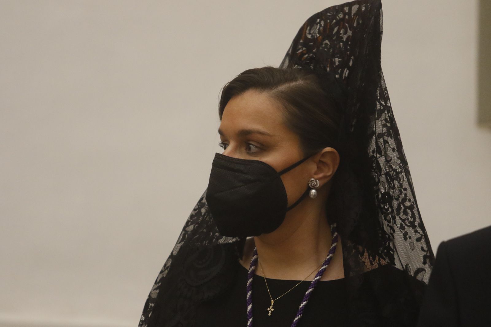 Las imágenes de impotencia en la Trinidad: la Santa Faz suspende su procesión en Córdoba