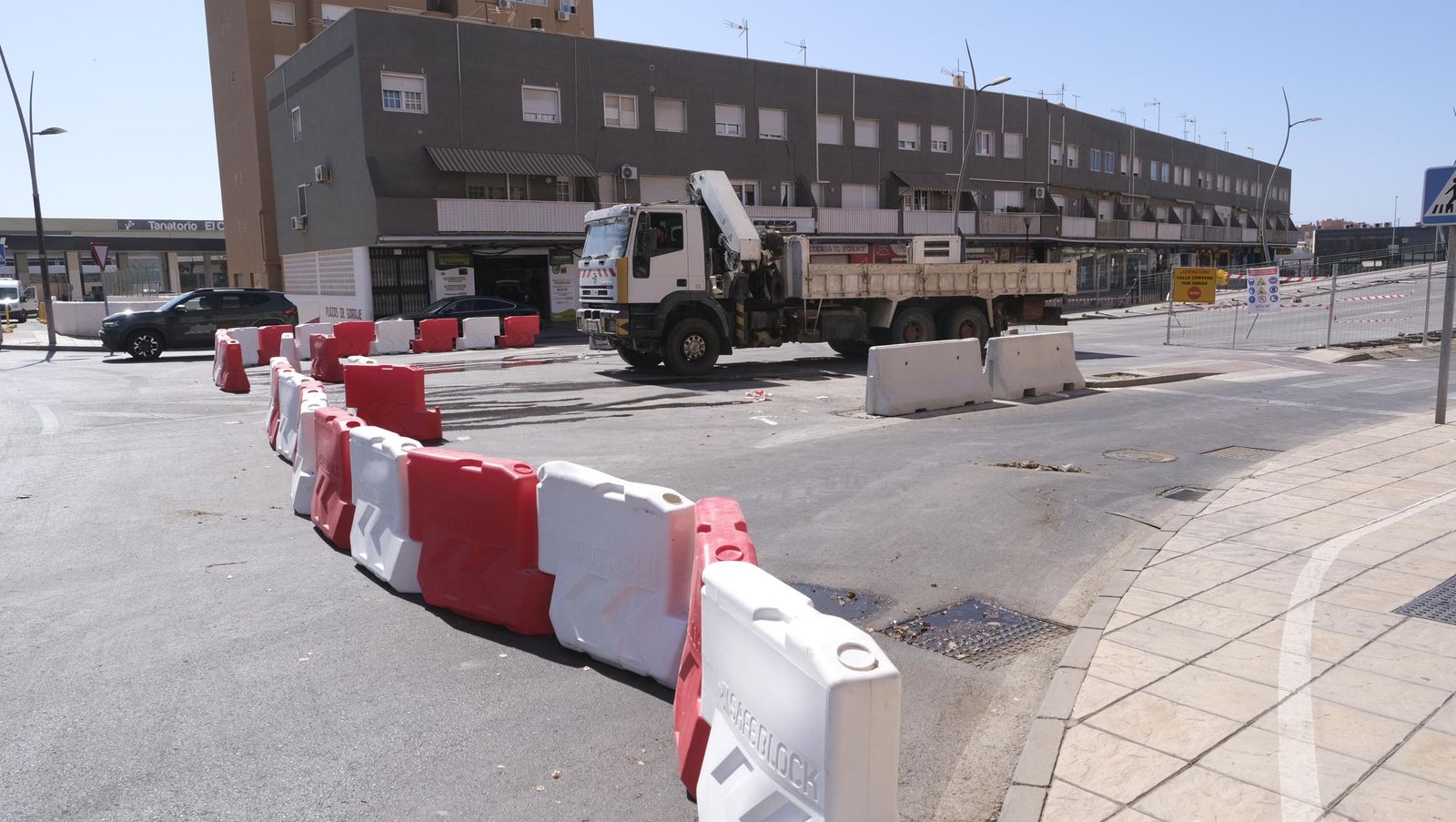 Corte de la Avenida de Montserrat por las obras del soterramiento del AVE, en imágenes