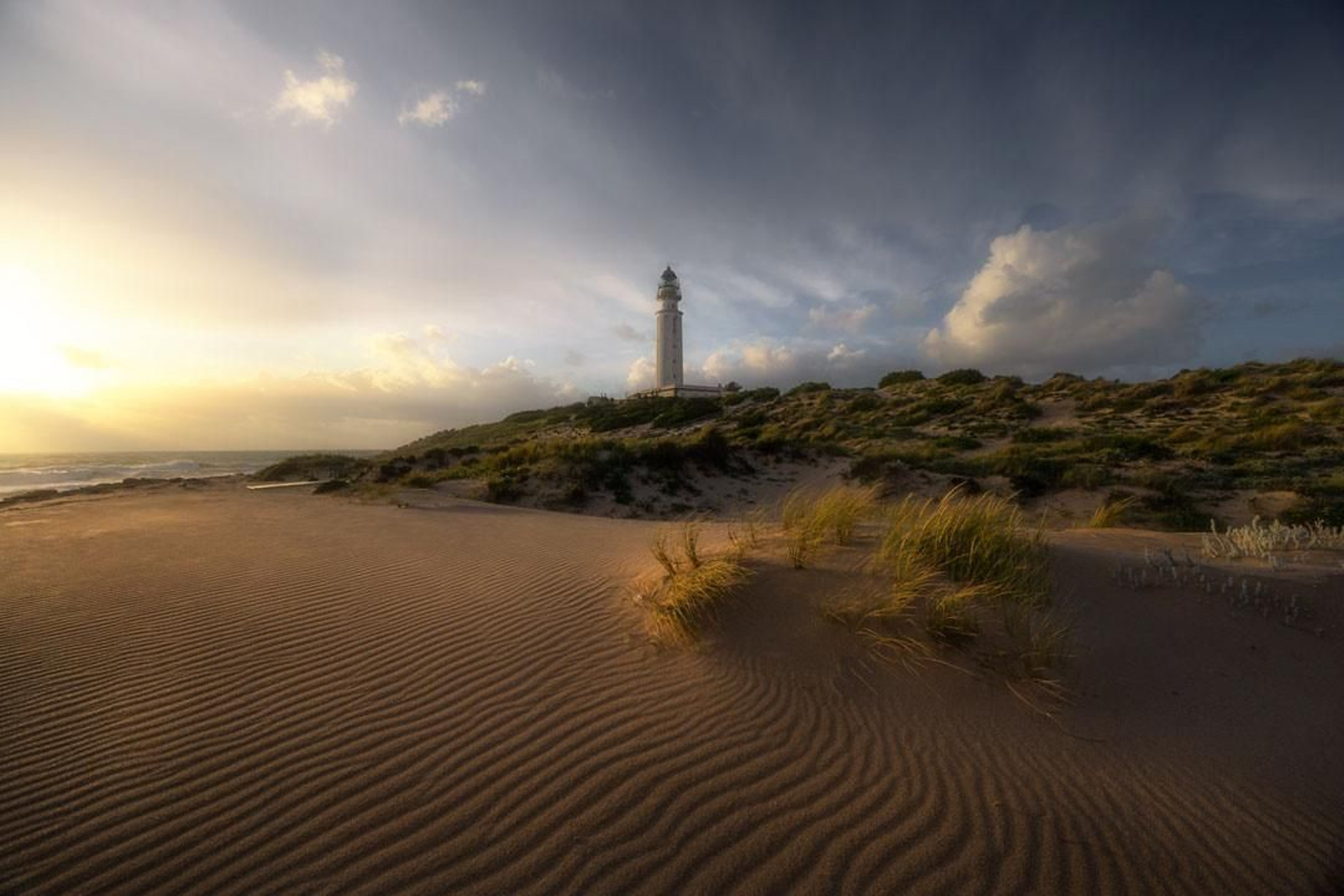 José Roldán Aguilera concursó con su fotografía titulada ‘Faro Trafalgar’, Tarifa, (Cádiz).