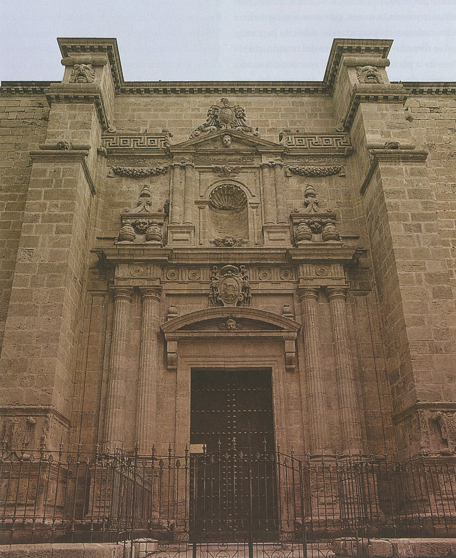 Catedral, fachada de Los Perdones. Luis de la Poza