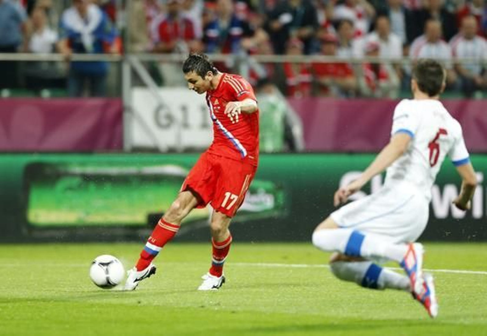 Rusia golea a la República Checa por 4-1 y se convierte en líder sólido del Grupo A.

Foto: EFE