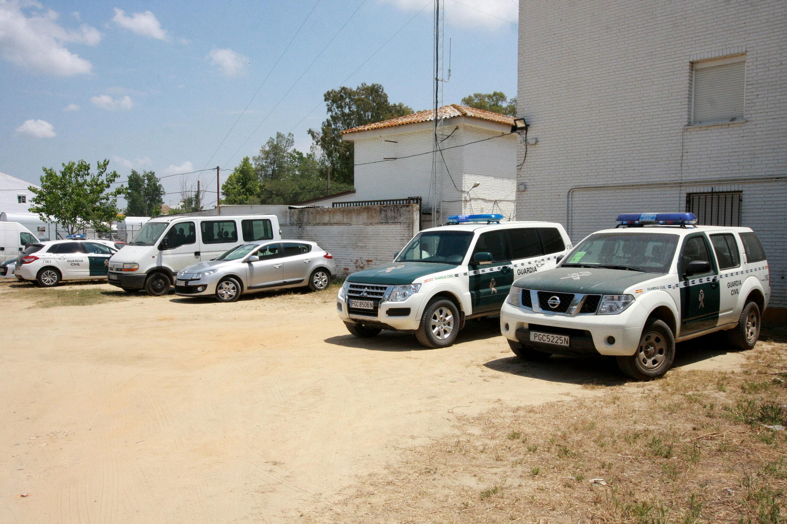 Vehículo de la Guardia Civil en El Rocío.