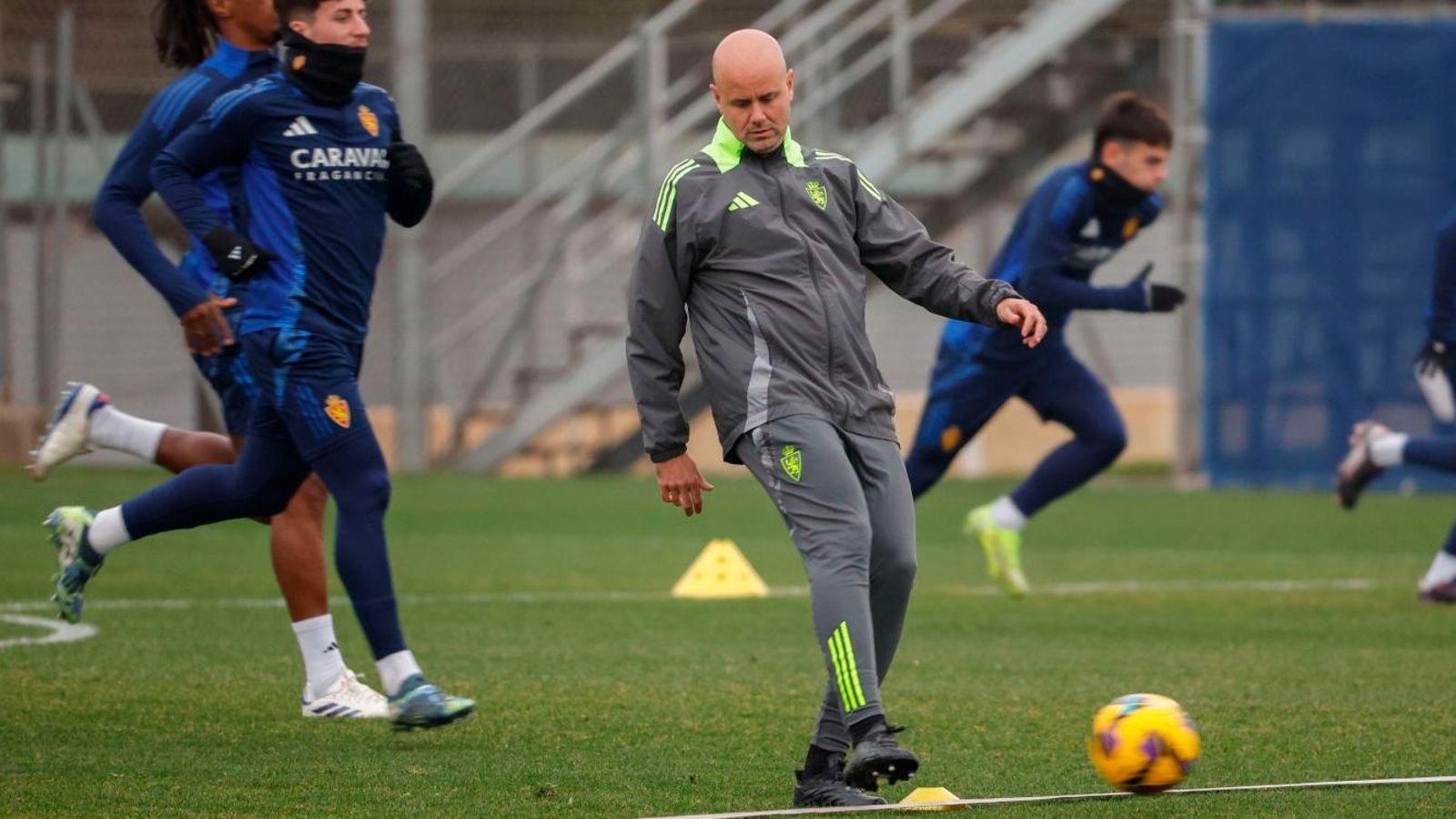 El preparador canario, en una de las sesiones de entrenamiento de los maños.