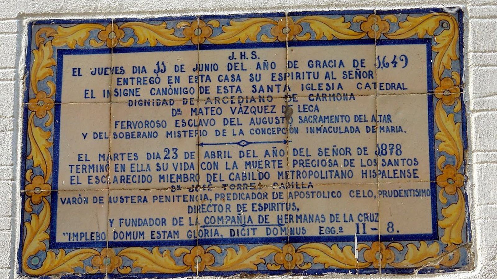 Azulejo que recoge el fallecimiento de Mateo Vázquez de Leca