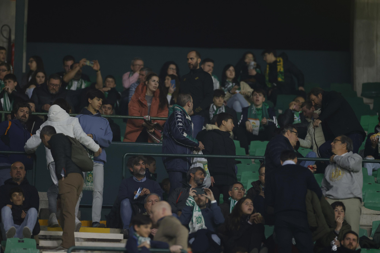 Búscate en las fotos del Betis-Celta