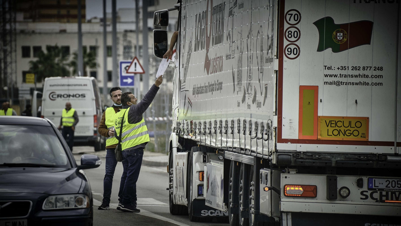 Un piquete de la plataforma de transportistas, en Cádiz.