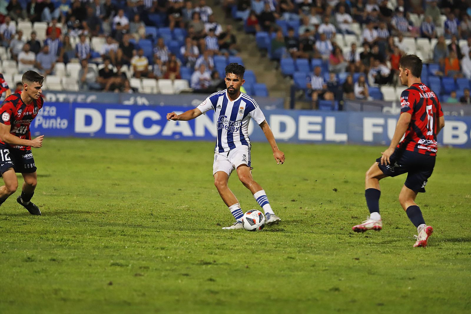 Imágenes del partido entre el Recreativo de Huelva y Yeclano