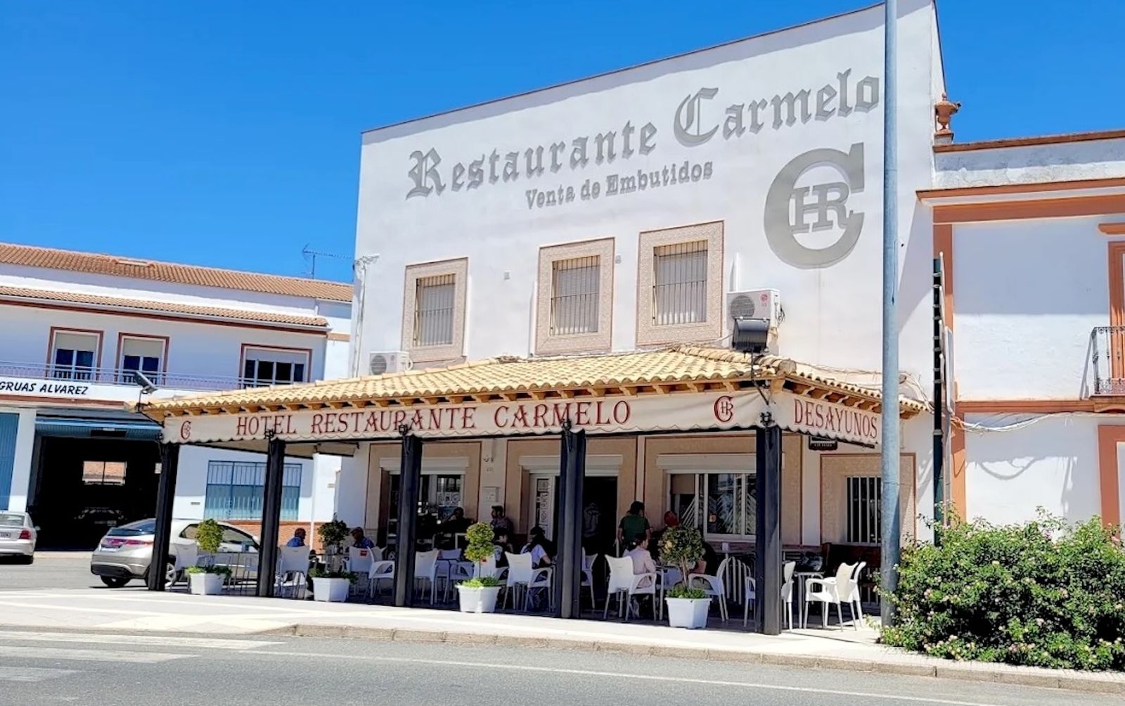 La parada de la Ruta de la Plata que combina platos tradicionales, embutidos artesanos y postres 100% caseros