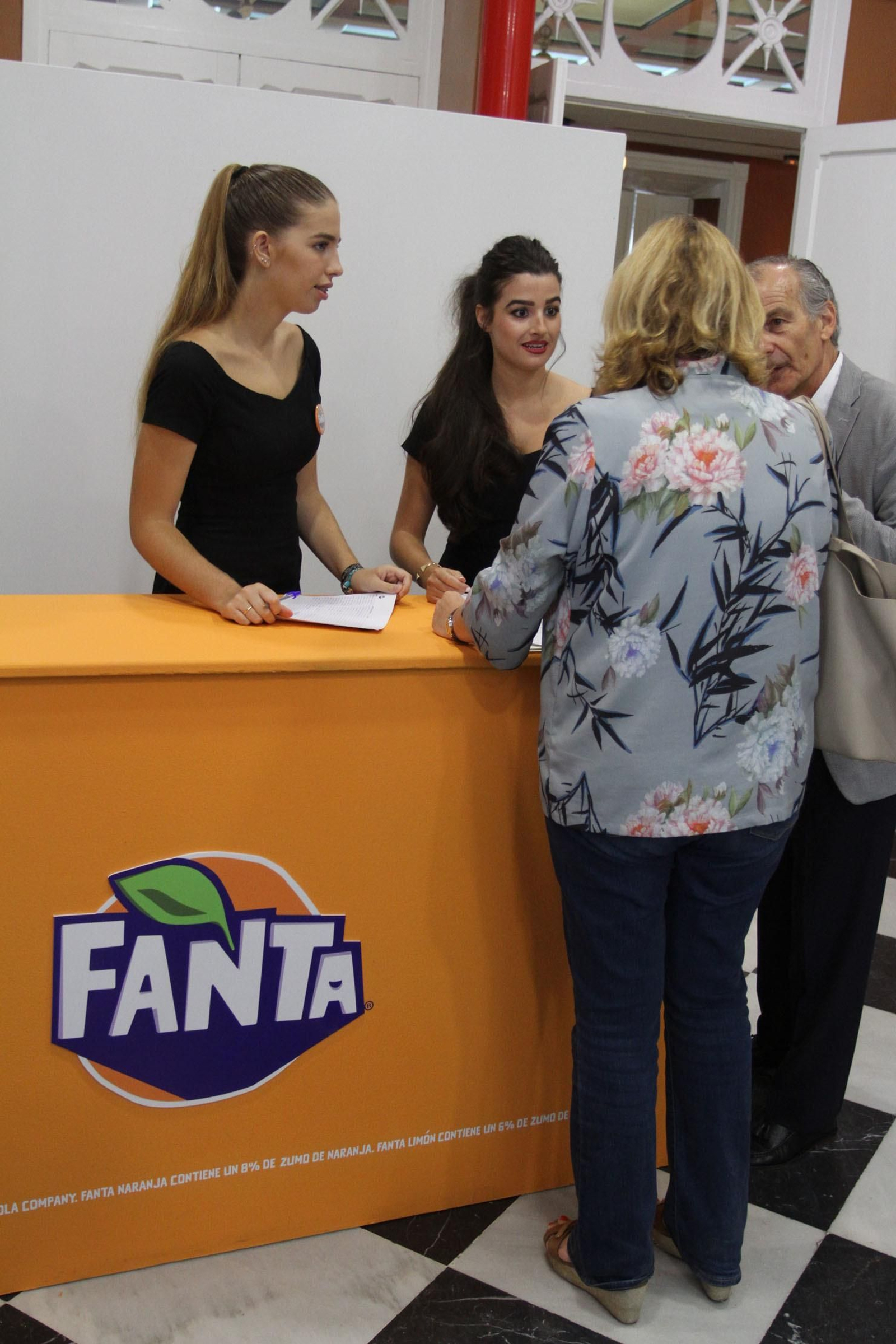 Presentación de la nueva botella de vidrio de Fanta