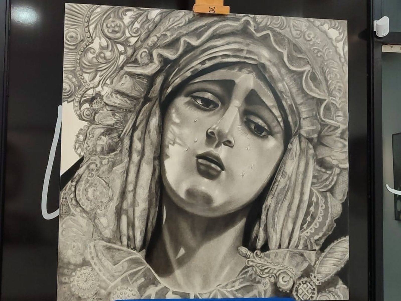 La pintura de la Virgen de La Cena expuesta en la galería Luis Gonzalo