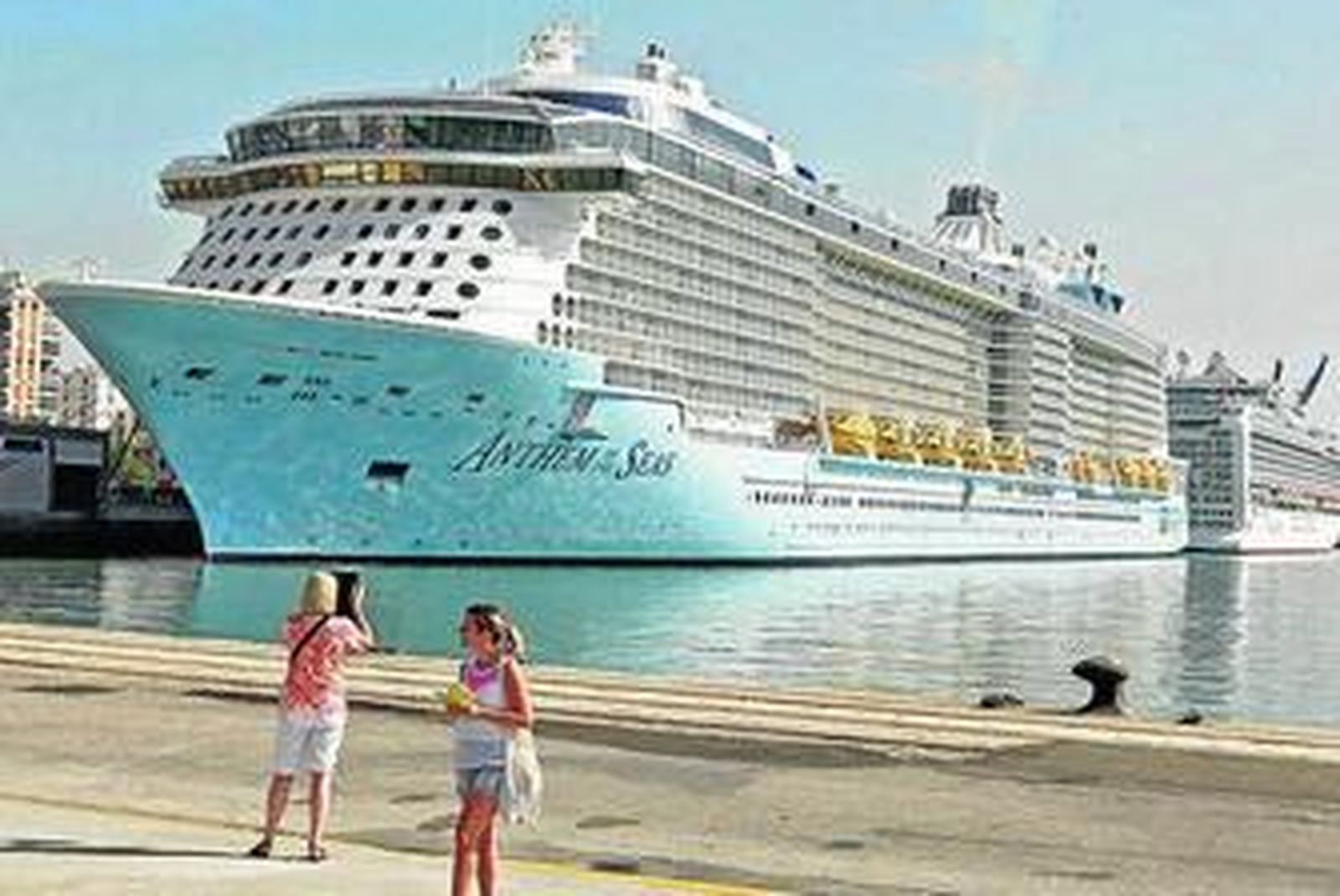 Cruceros en el puerto de Cádiz, el pasado verano.