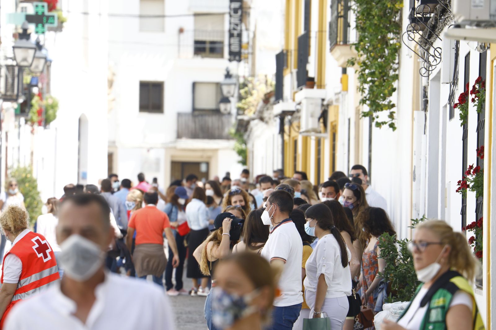 Fotografías: Sábado de colas y bulla en los Patios de Córdoba