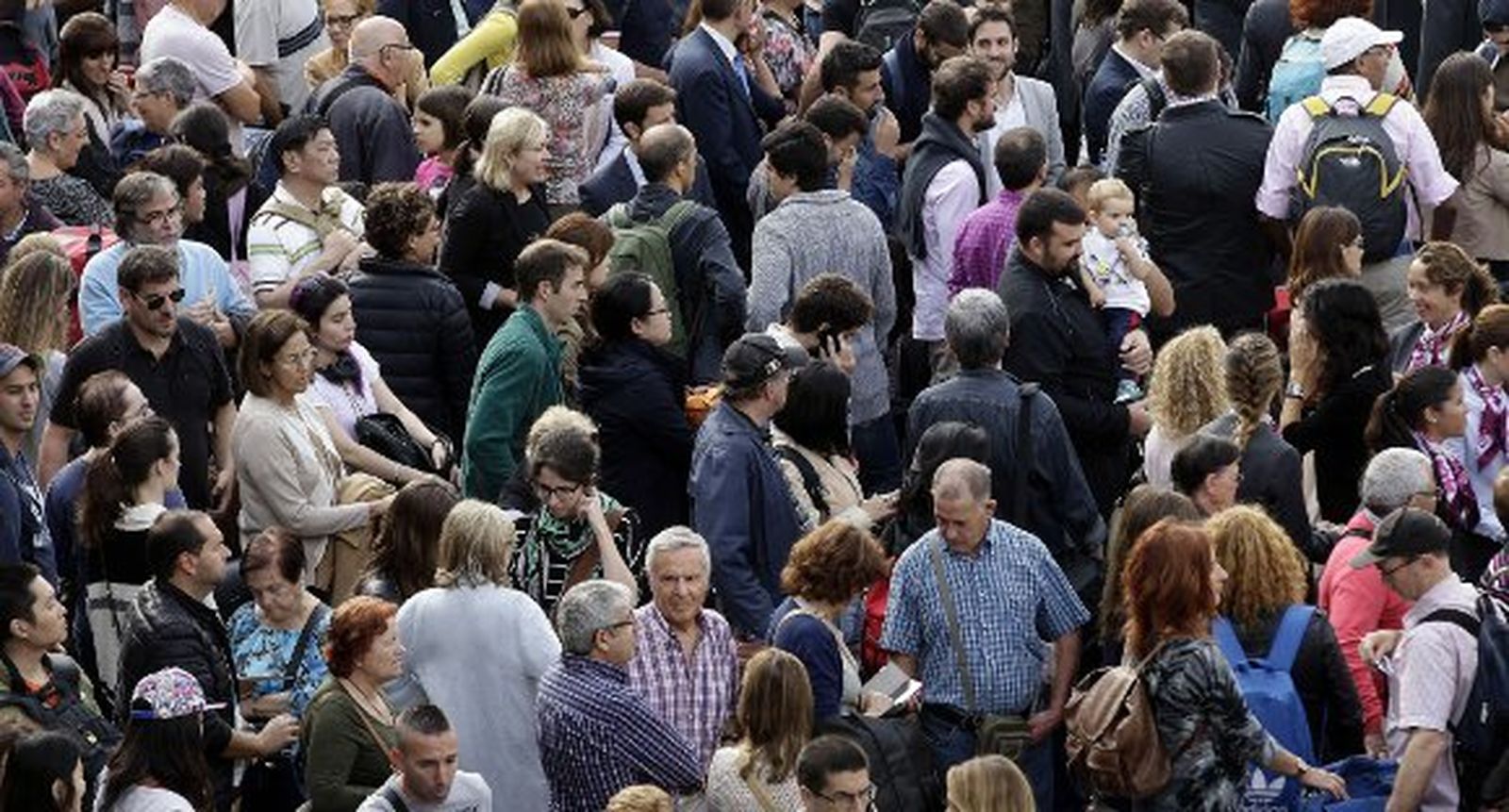 Un sabotaje en el AVE deja en tierra a 13.000 pasajeros en Cataluña