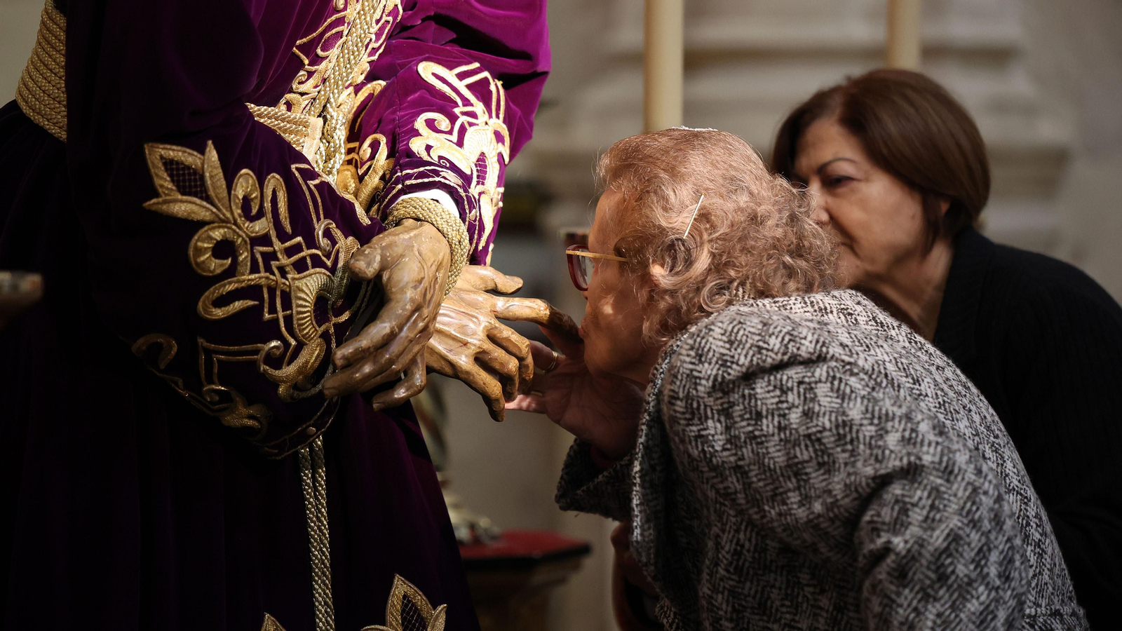 Besamanos y besapies del Miércoles de Ceniza en Jerez Besamanos y besapíes del miércoles de ceniza en Jerez