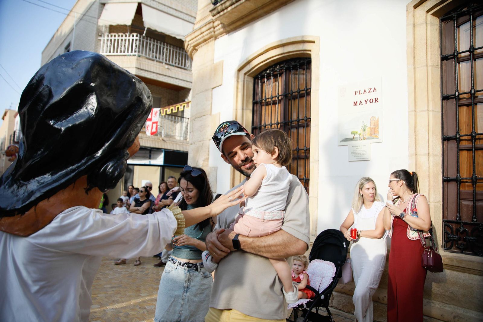 Desfile de Gigantes y Cabezudos de Vera, en imágenes