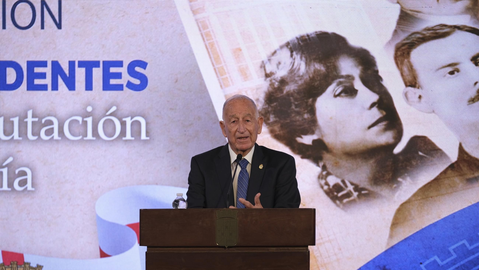 La presentación del libro 'Los Presidentes de la Diputación de Almería', en fotos